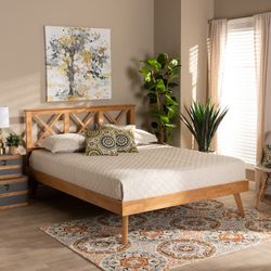 Mid Century Modern Style Queen Platform Bed coastal Oak (New)