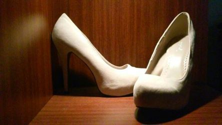 Sexy Light pink heels size 8