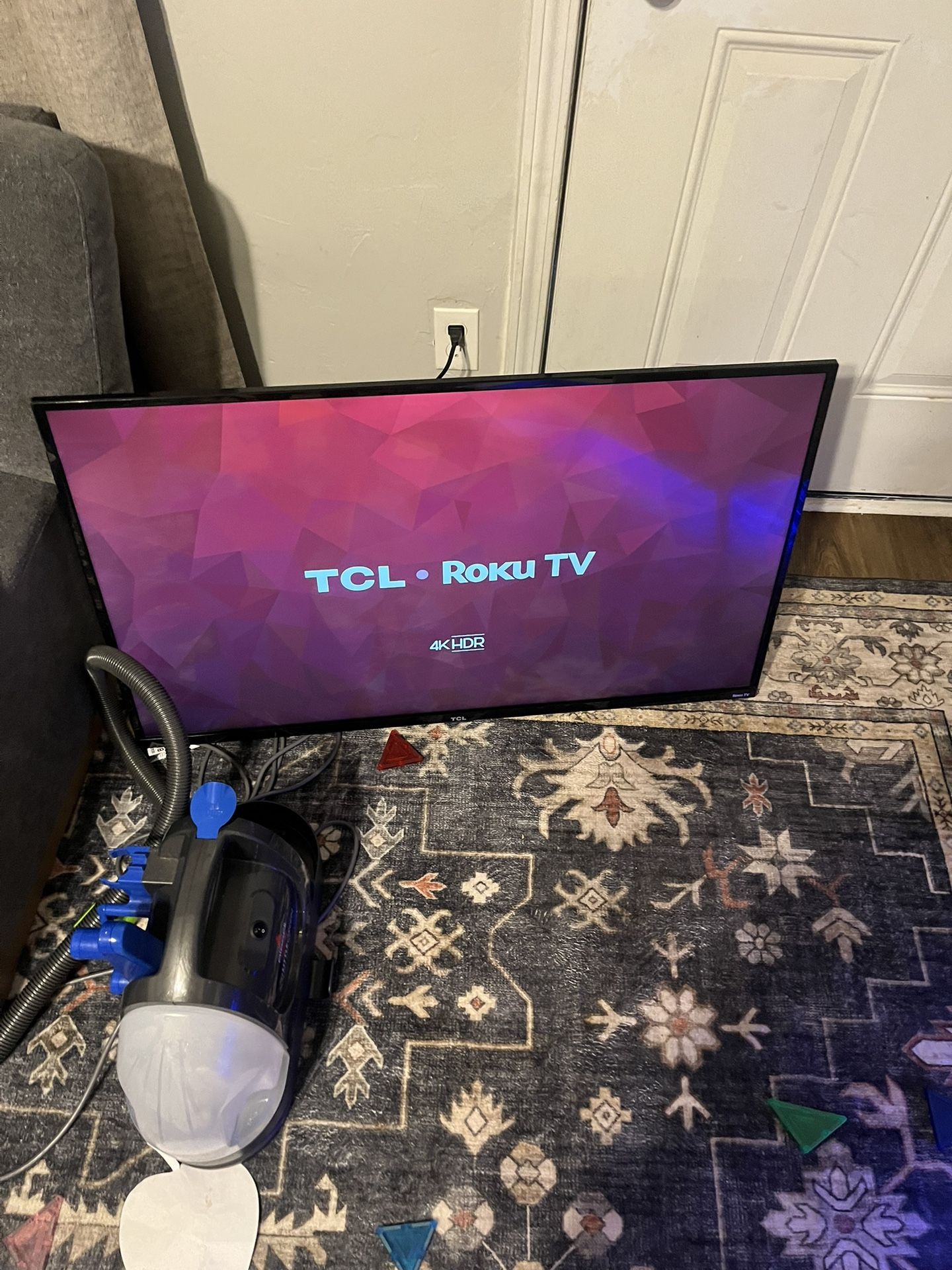 43 Inch TCL Roku Tv