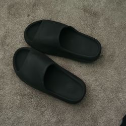 Black Yeezy Slide Size 11 