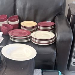 Dish And Glassware  Look At All Photos 