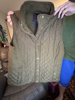 Talbot QUILTED DOWN PUFFER VEST - SOLID- OLIVE