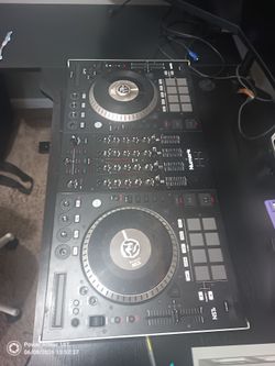 dj controller NS7 model 2