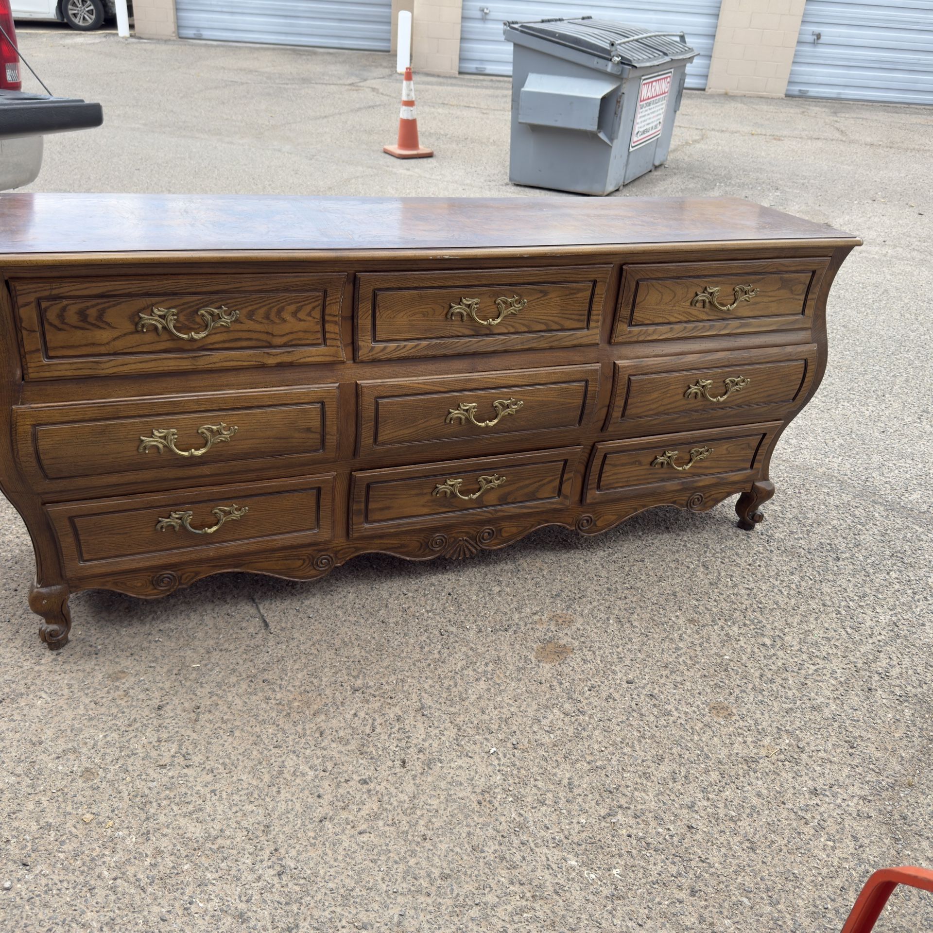 🥰 FRENCH PROVINCIAL DRESSER- BUFFET/ 9 DRAWER  76” X 19”X 32.5”- SOLID WOOD🥰