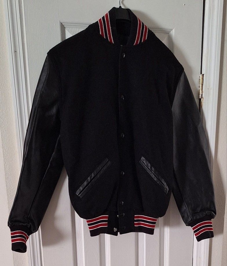 LEADER VARSITY LETTERMAN JACKET BLACK JACKET BLACK LEATHER SLEEVES 