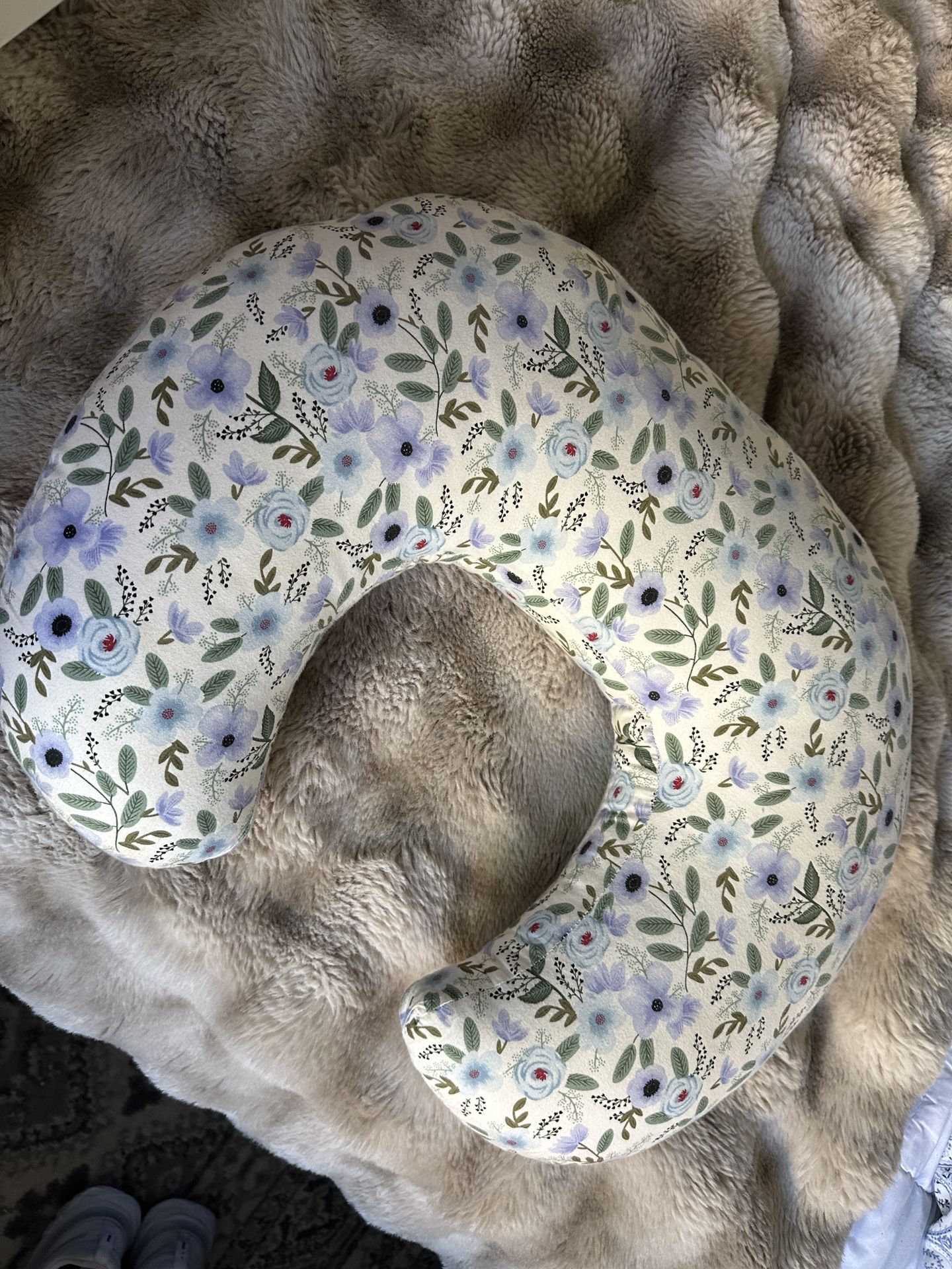 “Boppy” Style Pillow