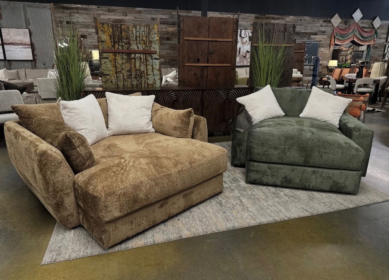 Sofa Chairs , Spacious Sofas , No Credit Needed !!!