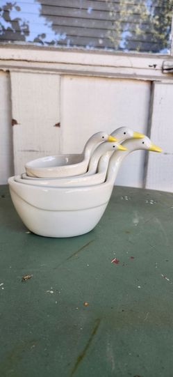 Bisquit Anthropologie Ceramic Goose Nesting Measuring Cups