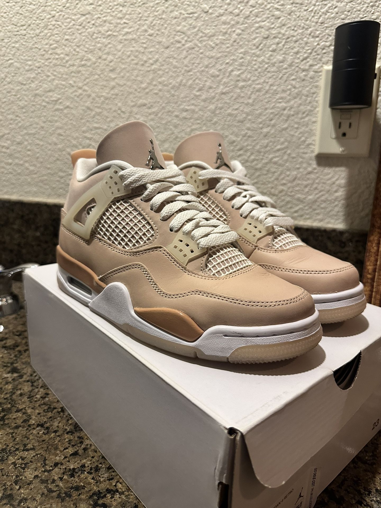 Air Jordan 4 Retro