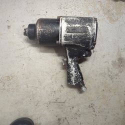 Caterpillar 1 Imact Wrench With A Broken Anvil