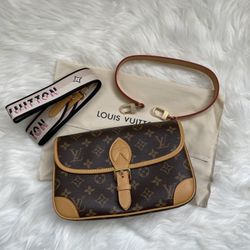 Women's Louis Vuitton Diane Crossbody Bag