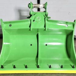  Tilt Bucket 42" Inches for Mini Excavator Hitachi ZX 50 or Similar Machines.
