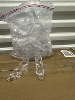Clear Mini  high heels Plastic $25 for 50pieces “51ave and Glendale “