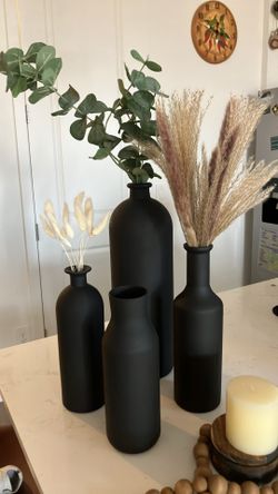 Modern Matte Black Decorative Vase Set – 4-Piece with Faux Greenery & Pampas