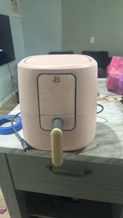 Beautiful pink air fryer