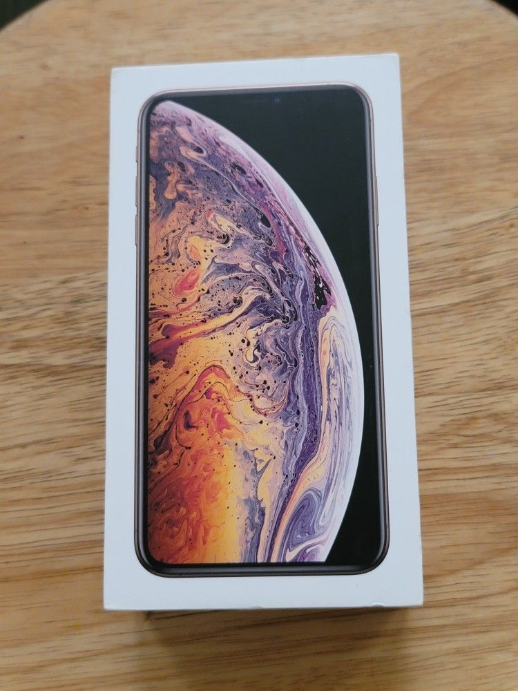 Unlocked iPhone XS Max (READ)