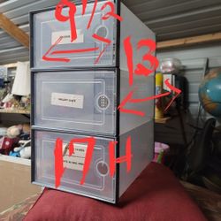 Plastic Storage Great Condition 