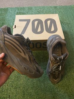 Yeezy 700 