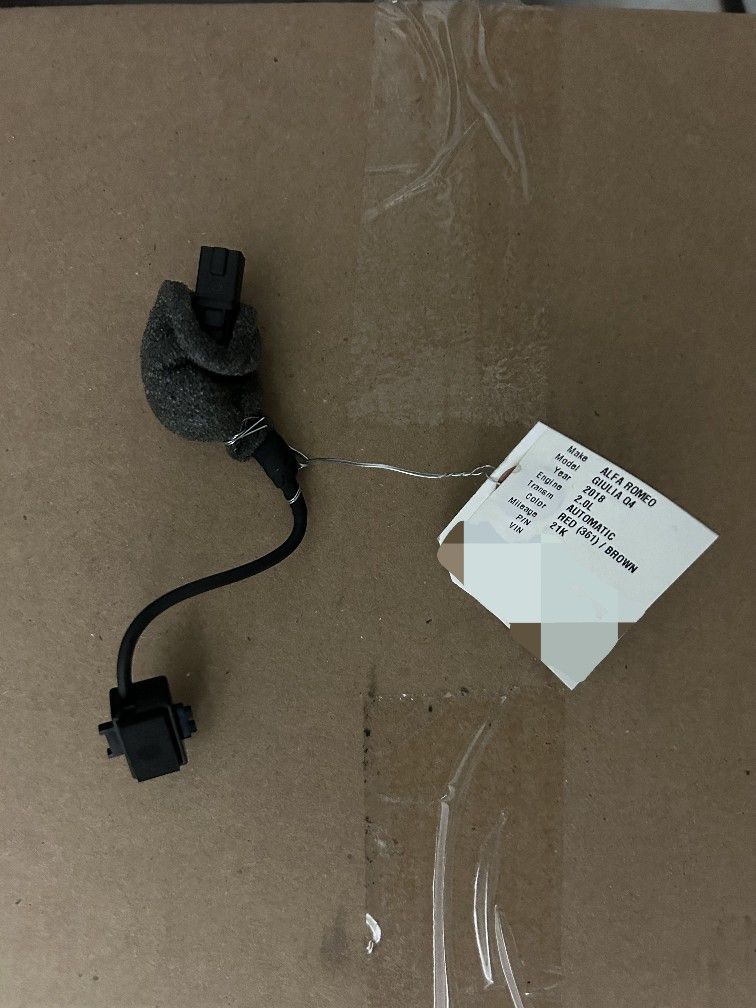 Alfa Romeo Left Microphone 1(contact info removed)70 (10502) OEM