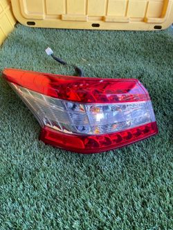 2013 Nissan Sentra Driver/Left Side Tail Light