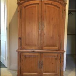 Henredon Closet/wardrobe. 92014