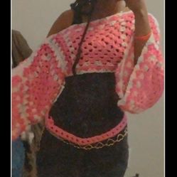 Crochet Off shoulder Cropped Sweatshirt 