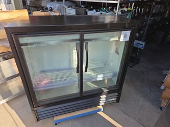Refrigerator, True TVM-48SL NEW