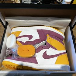 Air Jordan 1 Retro High OG - Brotherhood (University Gold) - Size 9.5