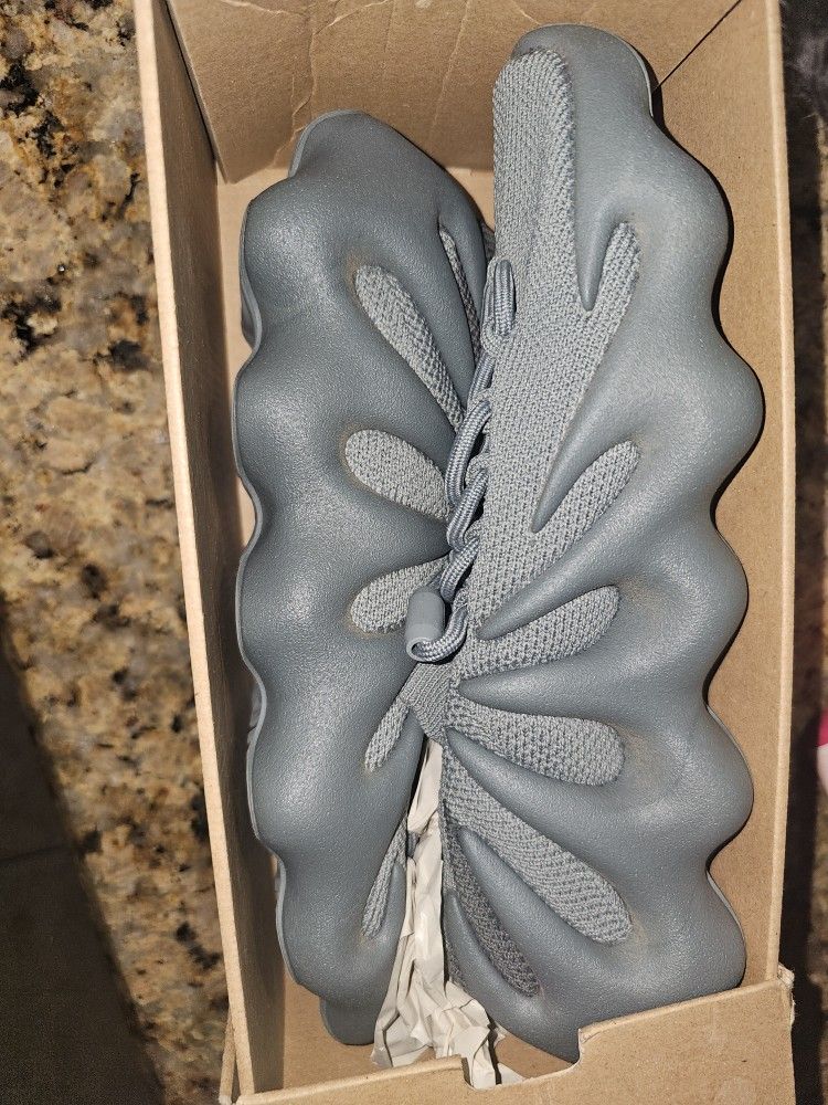 Adidas Yeezy Size 9