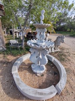 Seahorse Pool Fountain