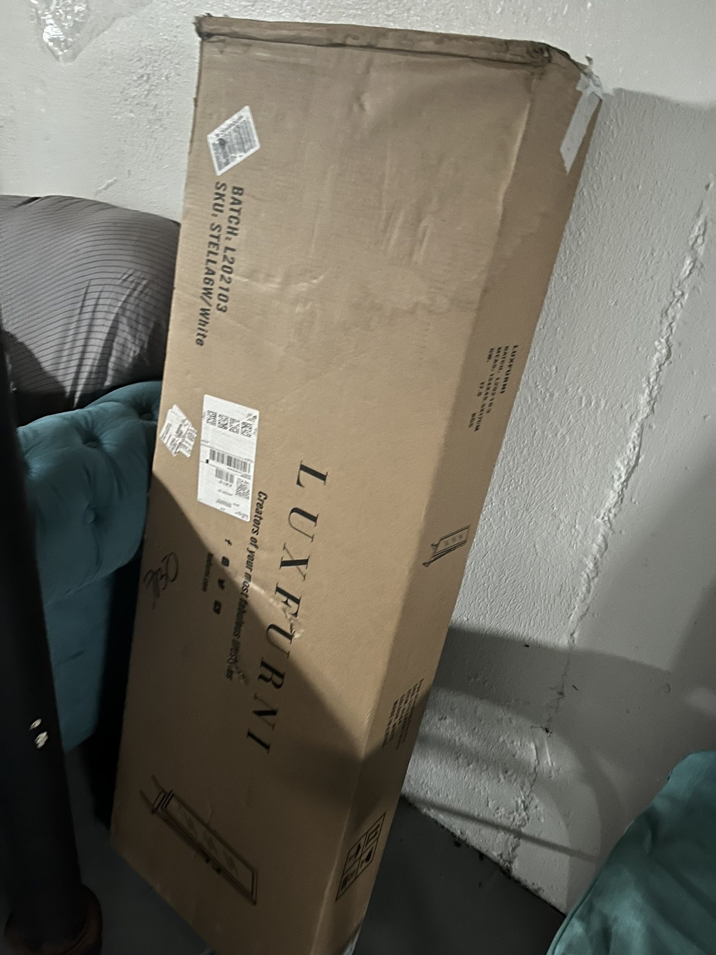 Brand New Stand Up Mirror That Opens