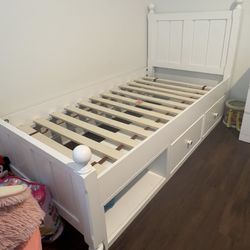 Twin White Wood Bed – Good Condition (Optional Mattress)