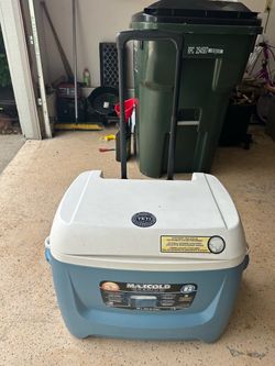 Cooler on Wheels