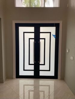 Impact Windows and Doors | Ventanas y Puertas de Impacto contra Huracanes