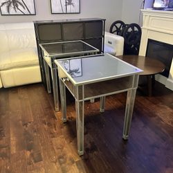 Free mirrored Night Stands 