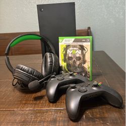Xbox Series X 1TB console (with headphones, 2 controllers, and one game!) Only used a handful of times!