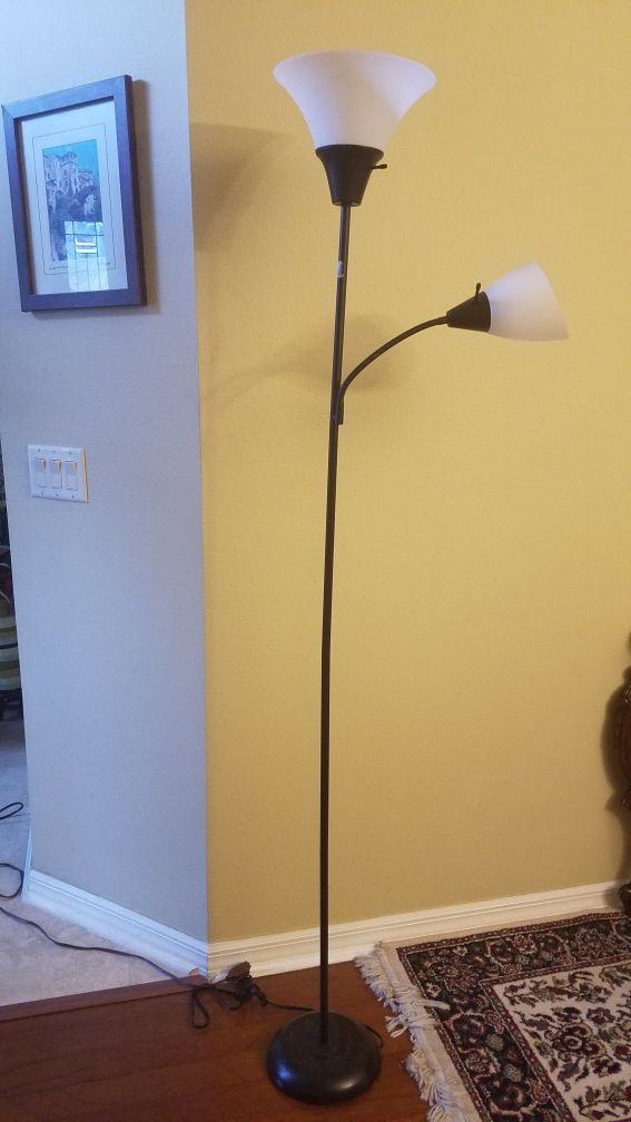 Floor lamp