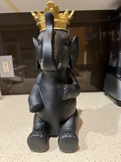 Black And Gold Elephant Statue