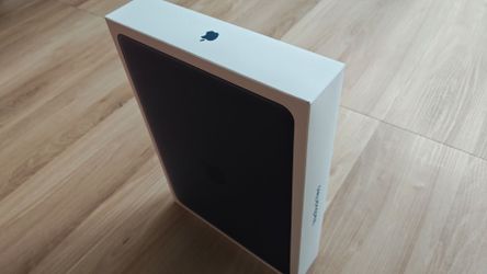 MacBook Neo 2026 - 8GB Ram 256 - New - Sealed - Williamsburg