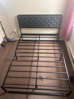 Dubble bed metal frame with mattress