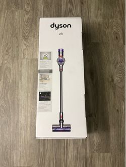Dyson V8
