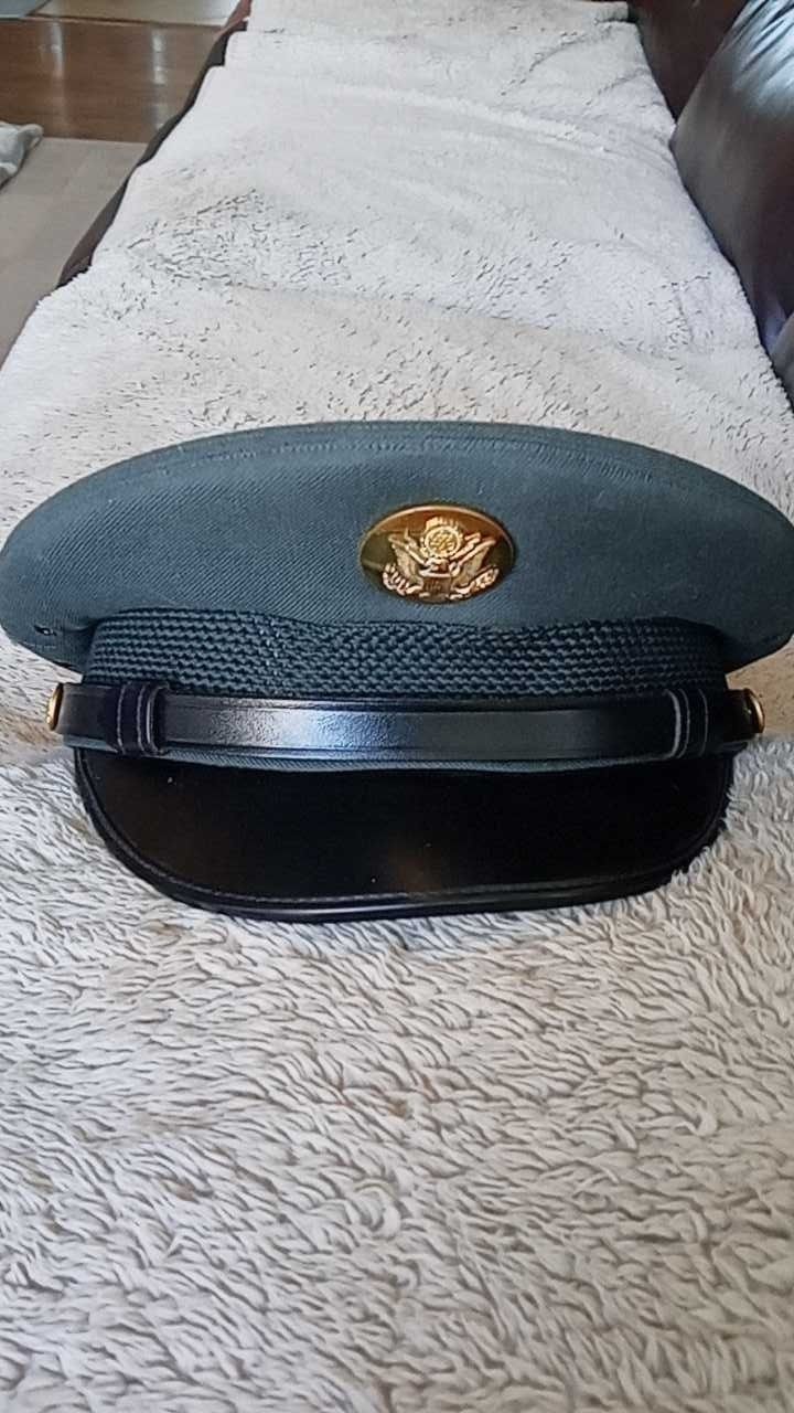VINTAGE U.S. ARMY VIETNAM ERA CLASS A DRESS GREEN WOOL CAP AG44 SIZE 7 WITH BRASS  BRADGE