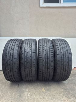 4 Tires 235-65-R17