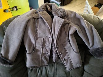 Thick Furry Girls Coat Size 7/8