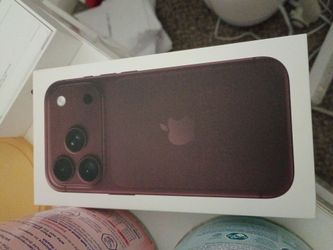 Apple iPhone 18 Pro  – Burgundry