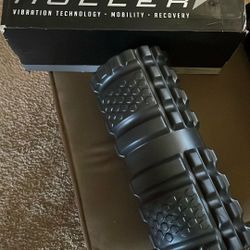 PVT Roller  Black, Vibrates