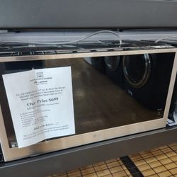 $699(MSRP$1299, Save $600) LG STUDIO Over-the-Range Microwave With Air Fry and Scan-to-Cook