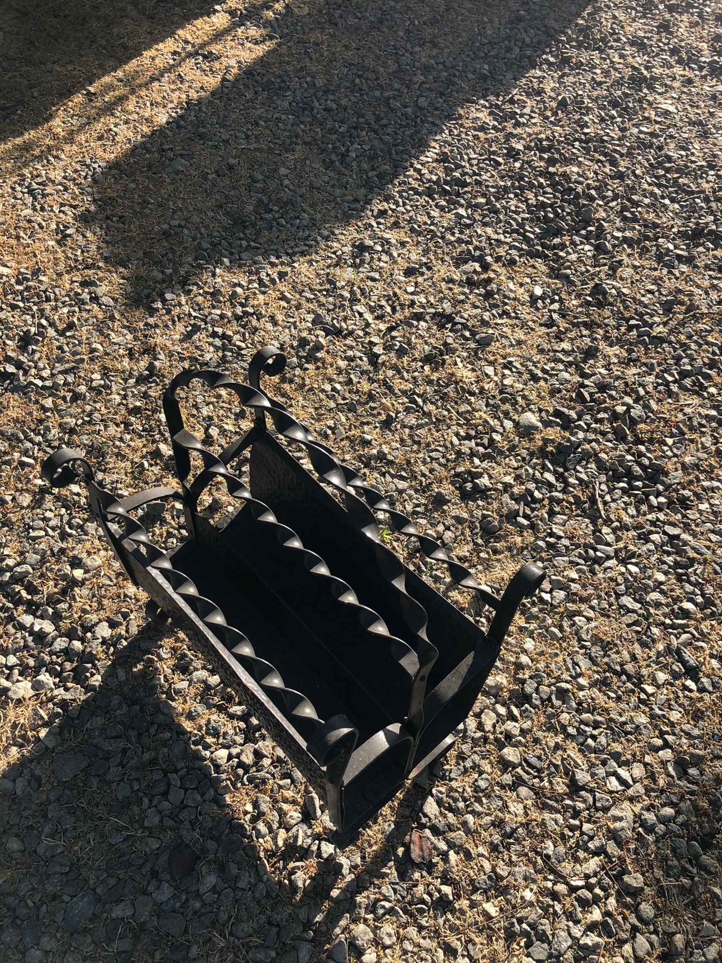 Magazine Iron Rack