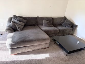 MUST GO TODAY/TOMORROW Large Gray Sectional Couch with Chaise – Super Comfy