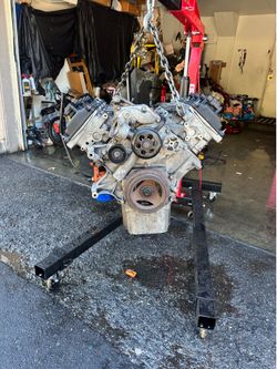 6.1 hemi engine